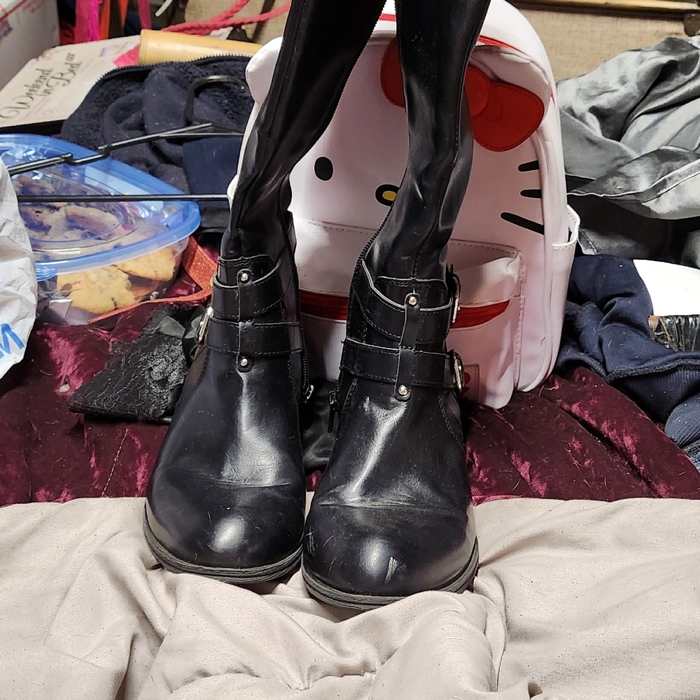 Size 8 1/2 Arizona black boots - Picture 2 of 8